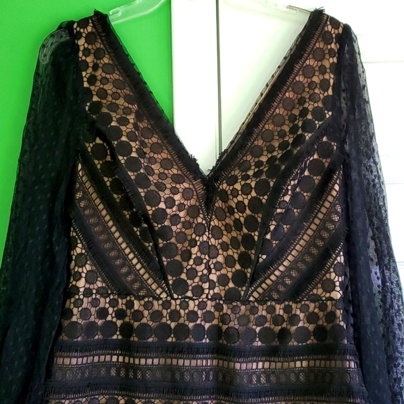 Circle Lace Black Cocktail Dress - Picture 11 of 15